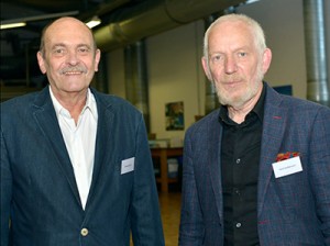 v.l.: Wolfgang Klika und Gerd Goliberzuch bei der Druckerei Rießelmann