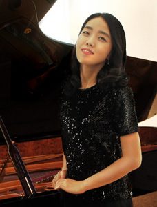 Pianistin E-Hyun Hüttermann